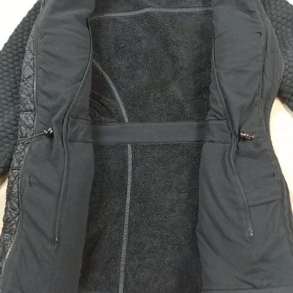 Lululemon Womens Miracle Jacket Size 6 Black Fleece Cargo Pockets Knit Sleeves - Picture 4 of 9